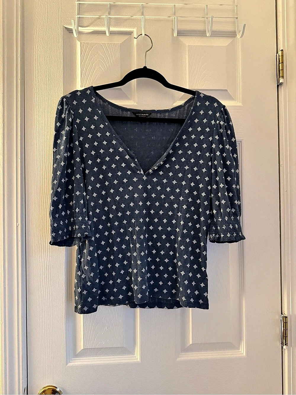 Lucky Brand Geometric Blouse in Blue & White Size Medium